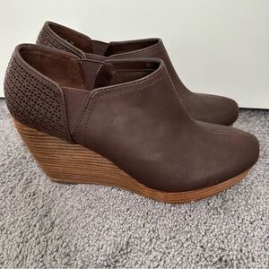 Brown Dr Scholls Memory Foam Cool Fit Wedge Booties